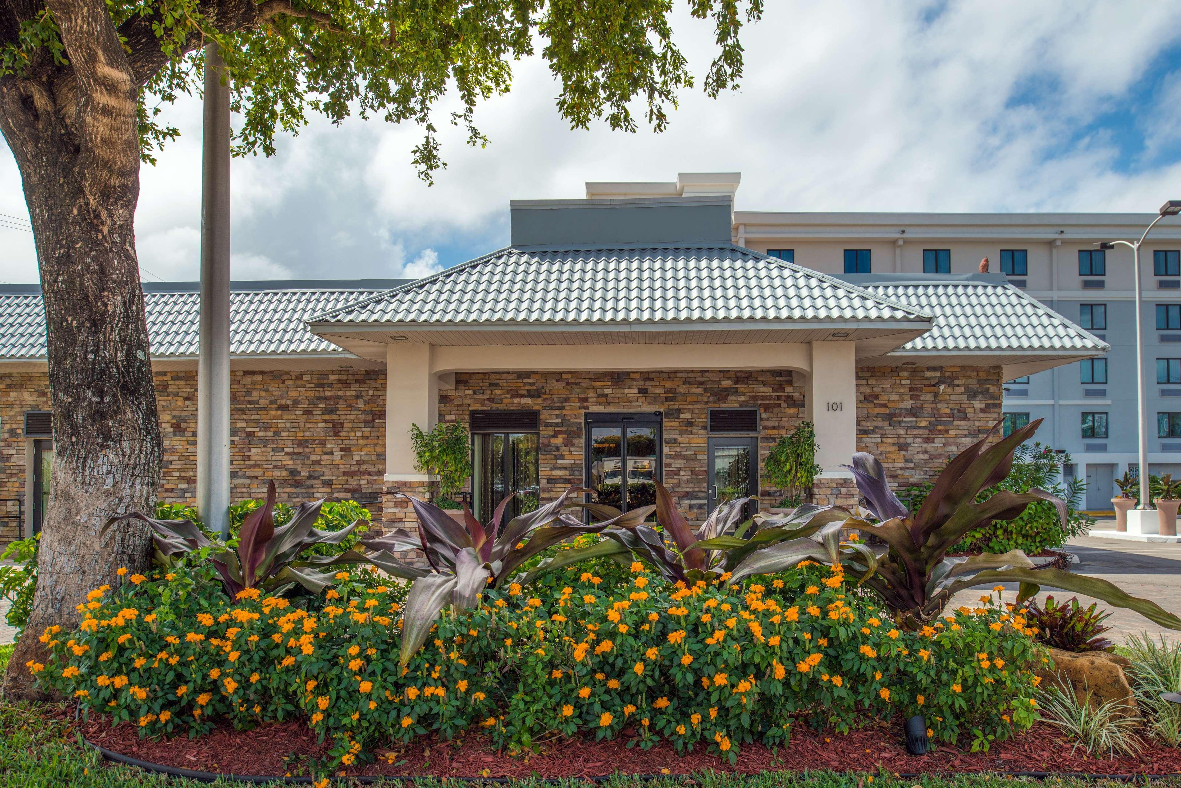 Best Western Plus Hollywood/Aventura Pembroke Park Esterno foto